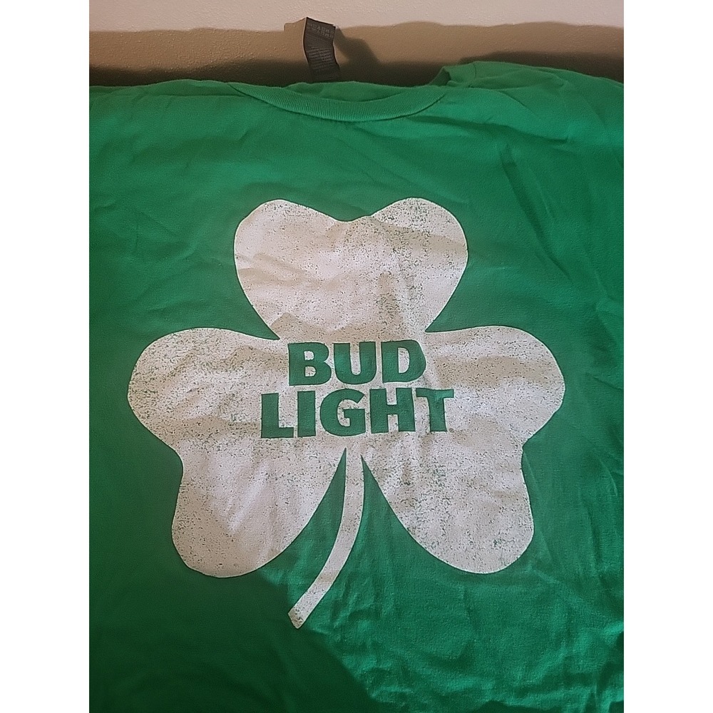 Bud Light Clover Men's T Shirt Size XL Green Lucky St Patricks